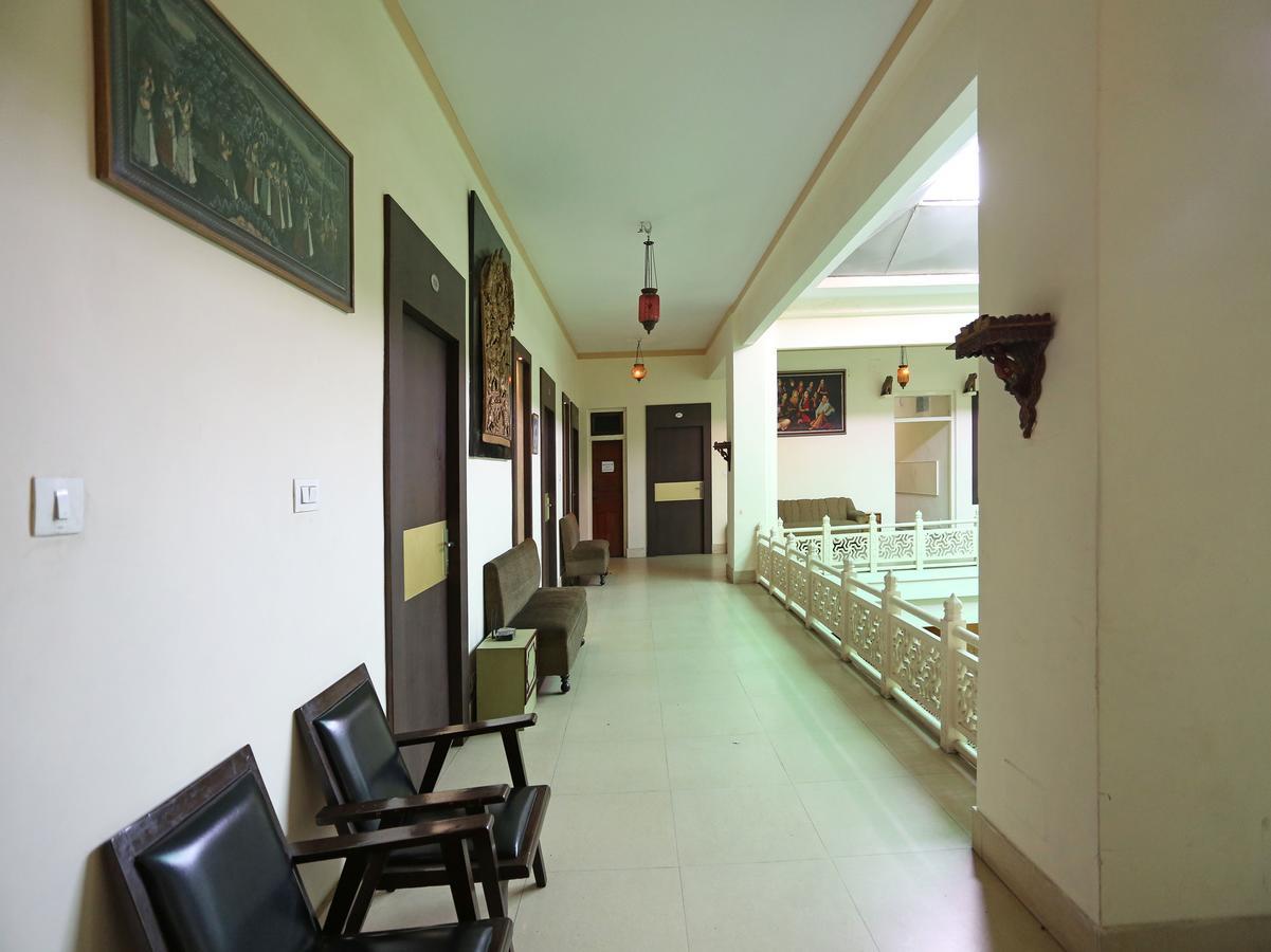 Oyo 7880 Hotel Navrang Kota  Extérieur photo