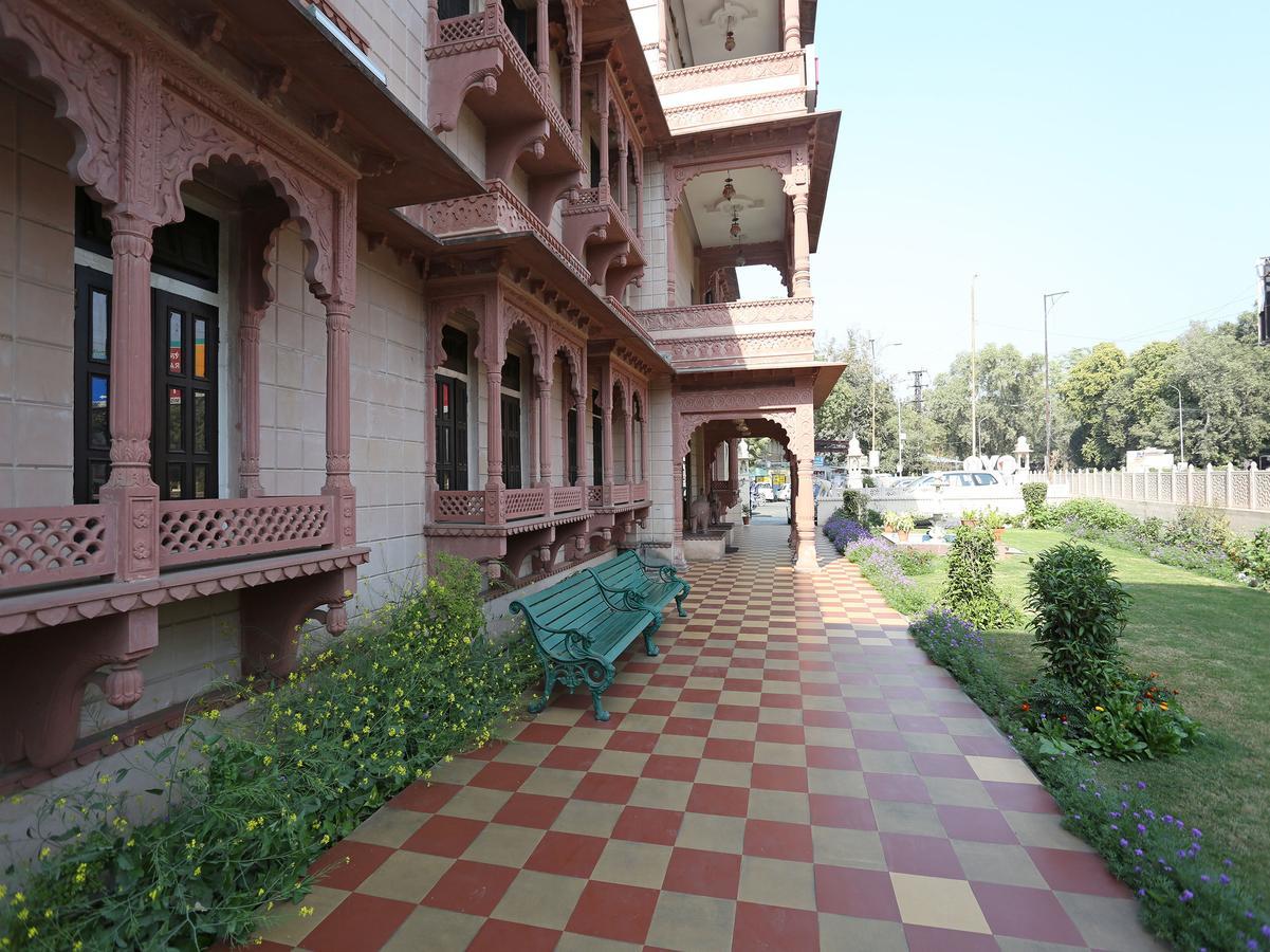 Oyo 7880 Hotel Navrang Kota  Extérieur photo