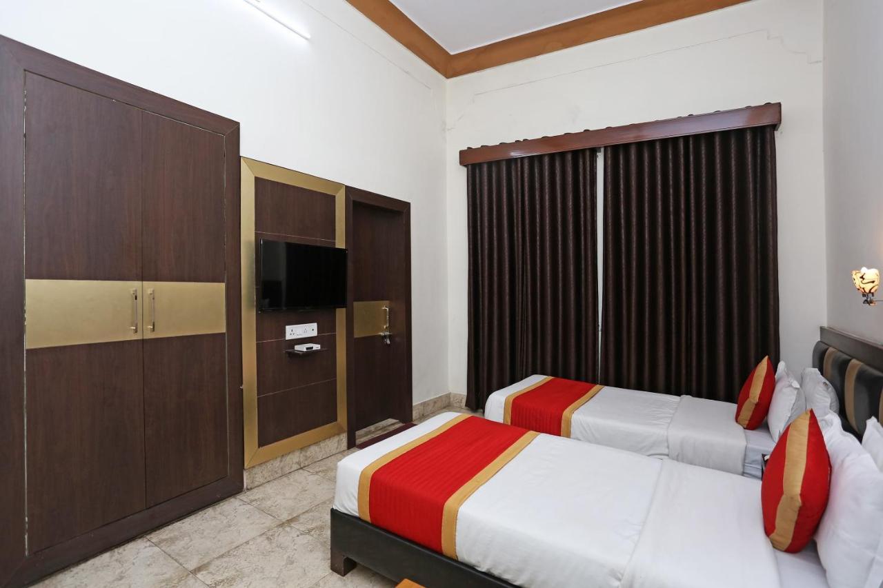 Oyo 7880 Hotel Navrang Kota  Extérieur photo
